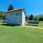 Ris Kuca Za Odmor 別荘 フォチャ