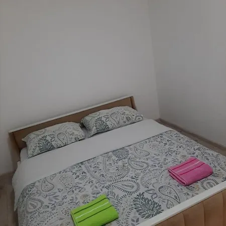 Holiday home Ris Kuca Za Odmor Foca