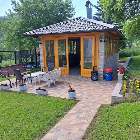 Ris Kuca Za Odmor Tatil Evi *