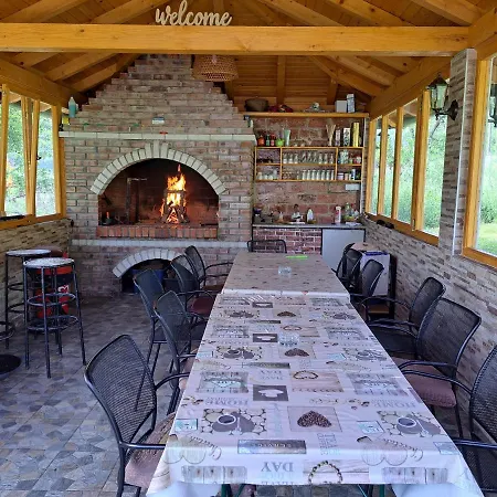 Ris Kuca Za Odmor Vakantiehuis *