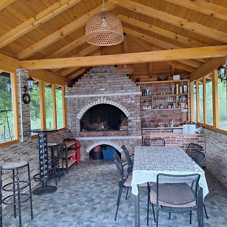 Holiday home Ris Kuca Za Odmor *