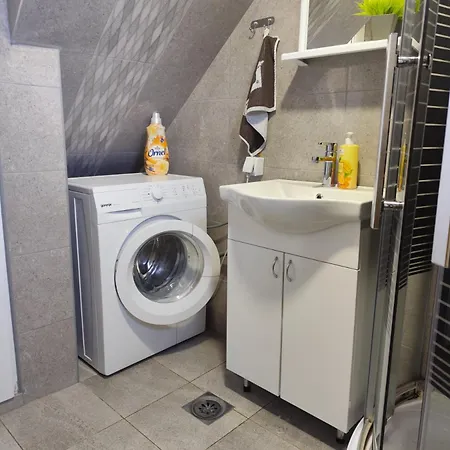 Ris Kuca Za Odmor Foca