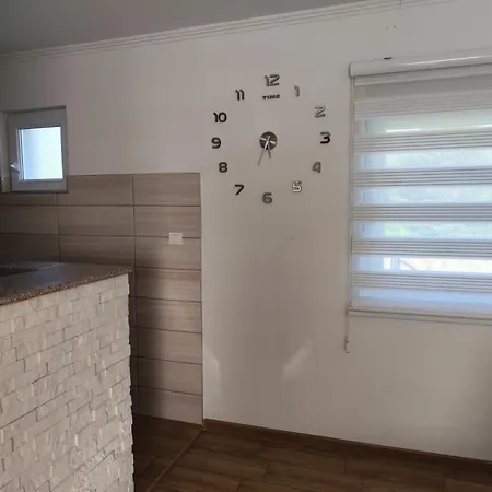 Ris Kuca Za Odmor Foca